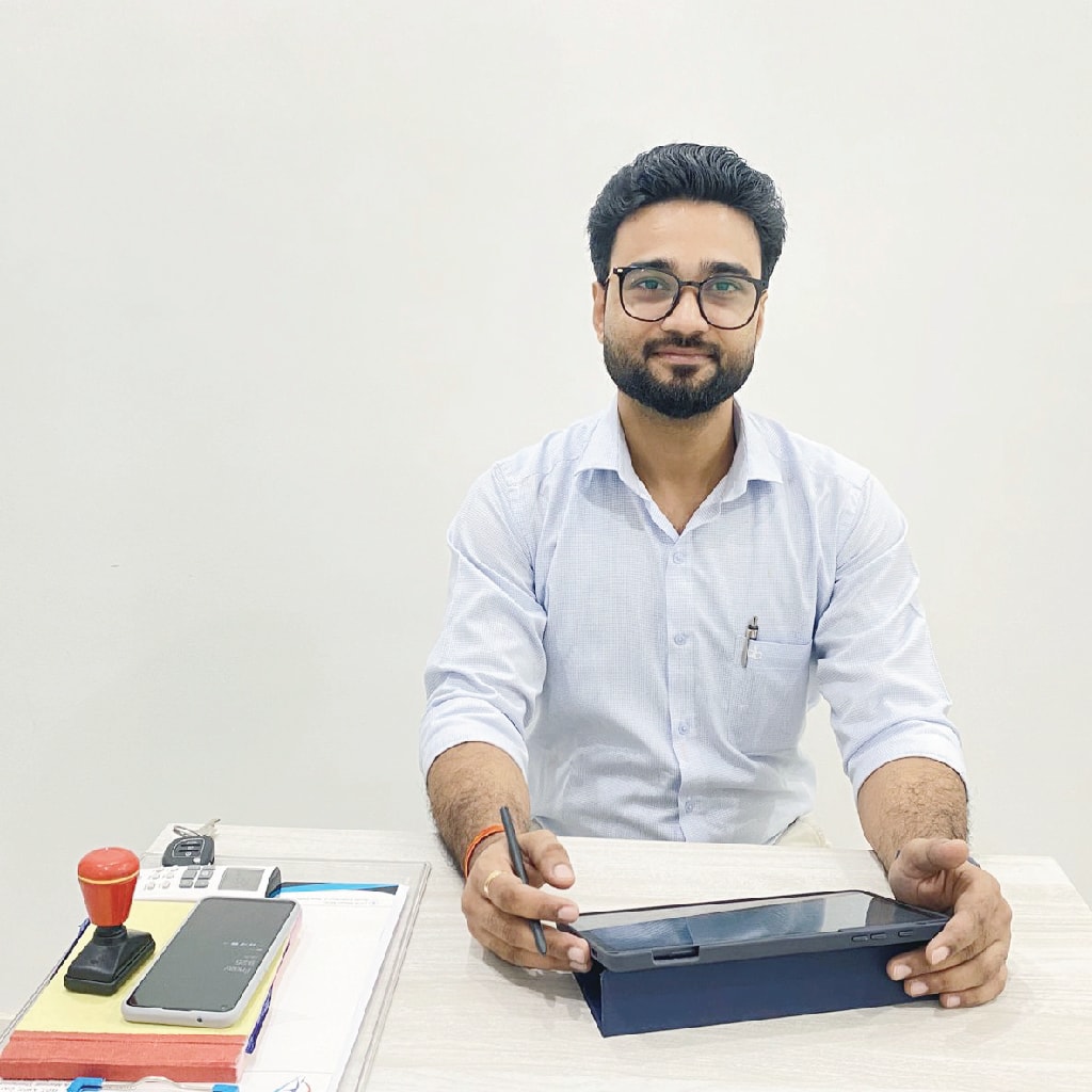Dr. Pravesh Kumar